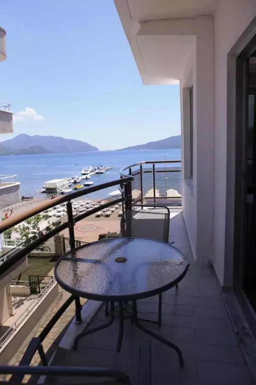 هتل سی ال ای بیچ بوتیک مارماریس